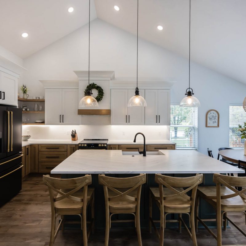 Burbank Pl Kitchen-02